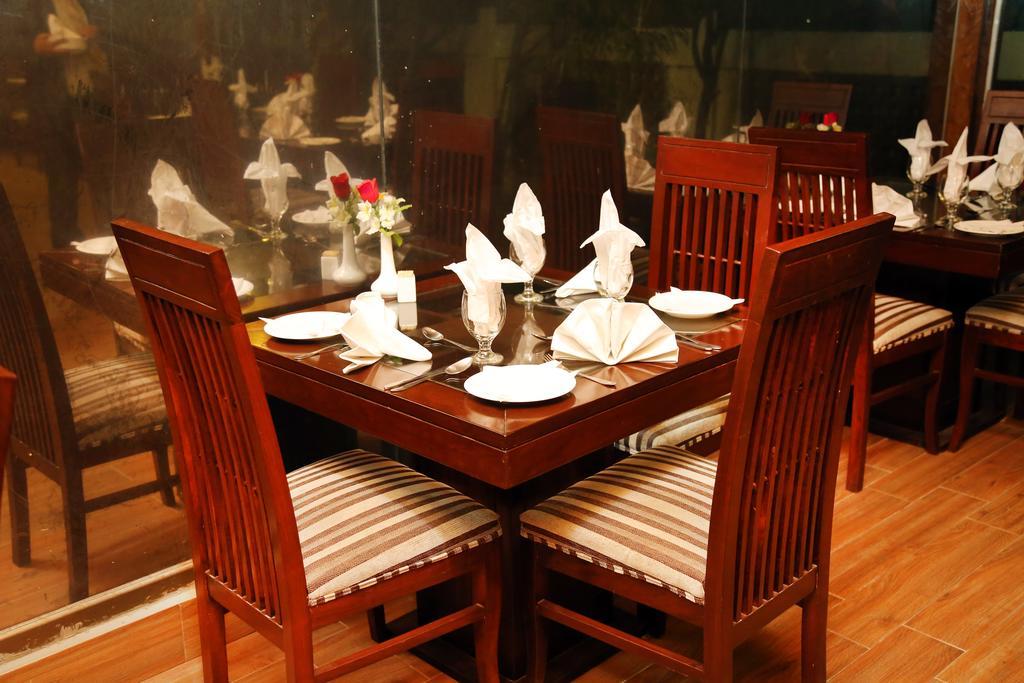 Royal Elegance Hotel Lahor Kültér fotó